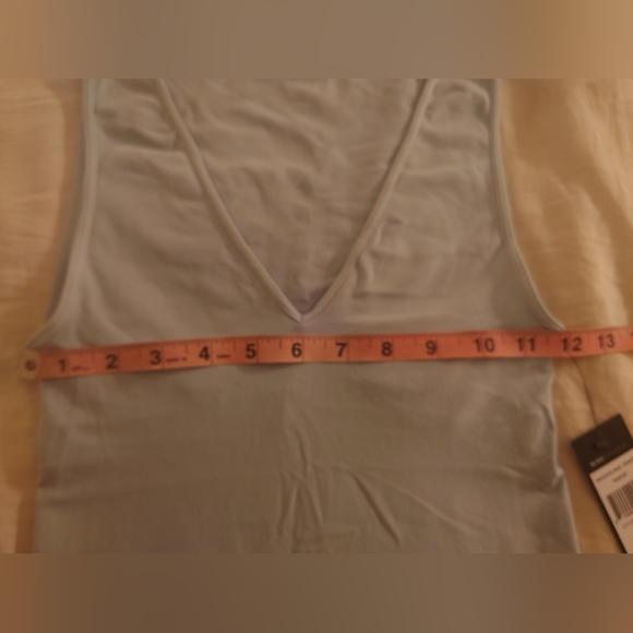 NWT Aqua BCBG MaxAzria "Mistie" essential Seamless Tank Top Built In Bra XS / S - Picture 7 of 10